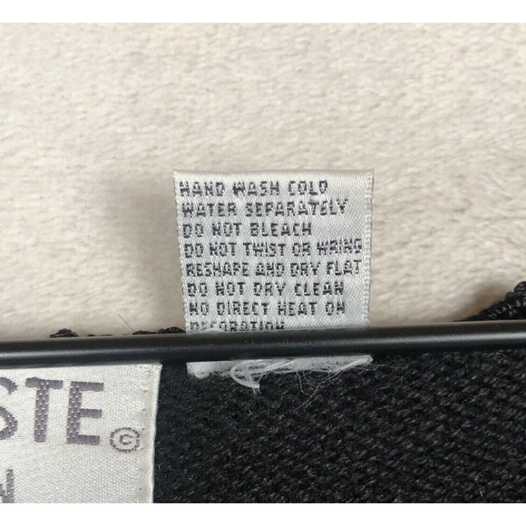 VTG ARRIVISTE Embroidered Cardigan 2X 26/28‎ Black Red Beaded Holiday Sweater - Picture 4 of 12